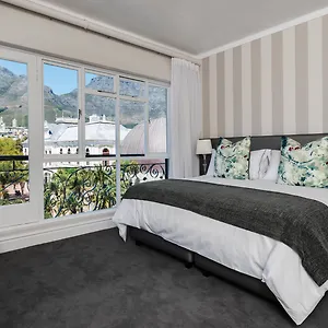Hotel Hollow Boutique ****